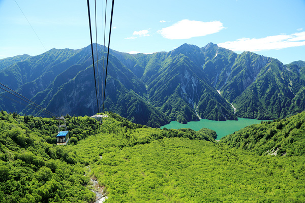 先着５組 立山黒部アルペンルート優待乗車券 ２枚 マイカー回送付きお得プラン モントリオール 立山黒部大町 ログハウスの貸別荘コテージ